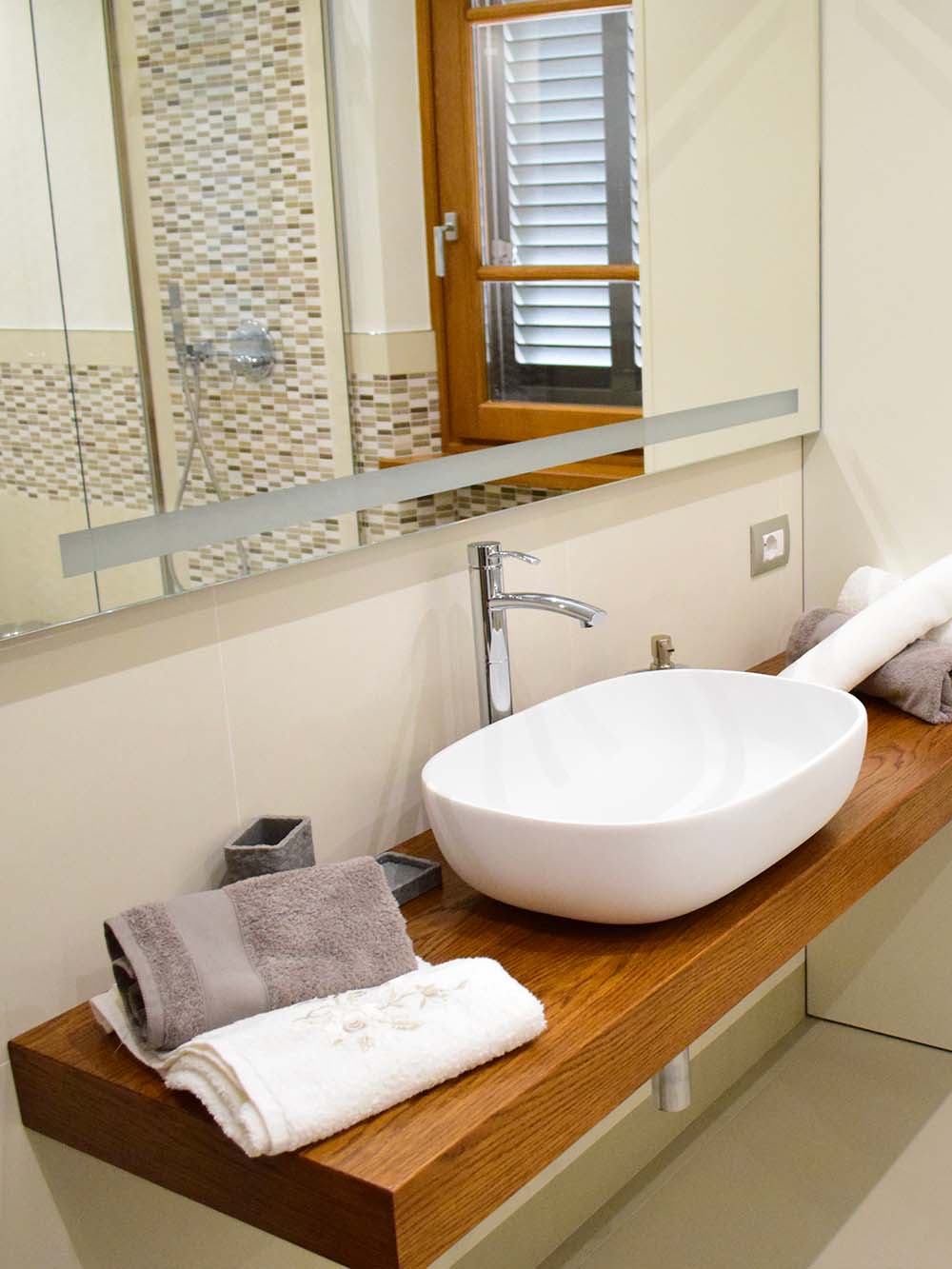 mobile su misura per il bagno